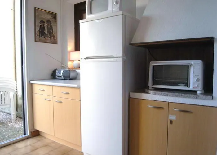 T2 Avec Terrasse A 500m De La - Piscine, Tennis, Parking Prive - - Fr-1-776-40 *