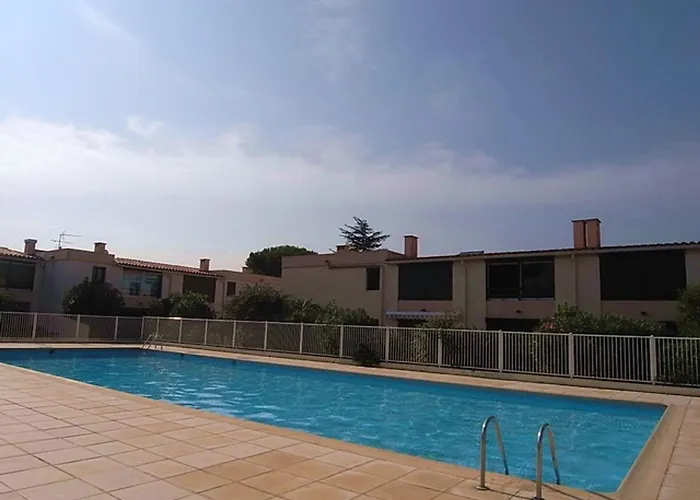 T2 Avec Terrasse A 500m De La - Piscine, Tennis, Parking Prive - - Fr-1-776-40
